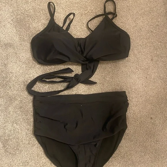 Stylish Black Bikini Set - Picture 1 of 4